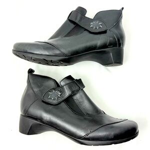 Wolky NAMIBIA Black Leather Cross Strap Support Orthotic Walking Ankle Boot
